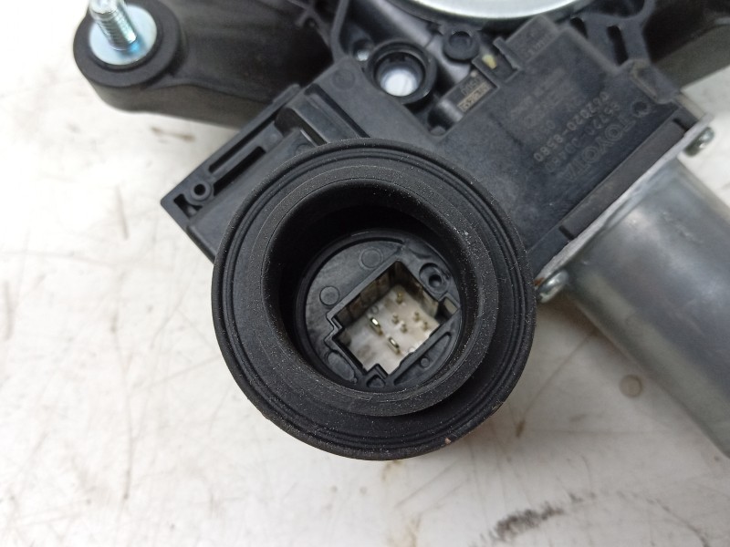 Recambio de elevalunas delantero izquierdo para toyota yaris (_p21_, _pa1_, _ph1_) 1.5 hybrid (mxph10) referencia OEM IAM  69820