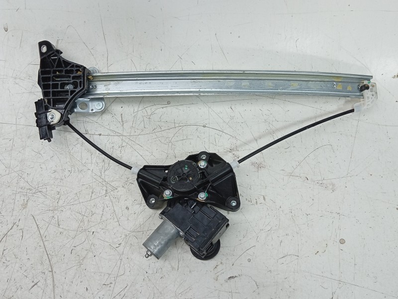 Recambio de elevalunas delantero izquierdo para toyota yaris (_p21_, _pa1_, _ph1_) 1.5 hybrid (mxph10) referencia OEM IAM  69820