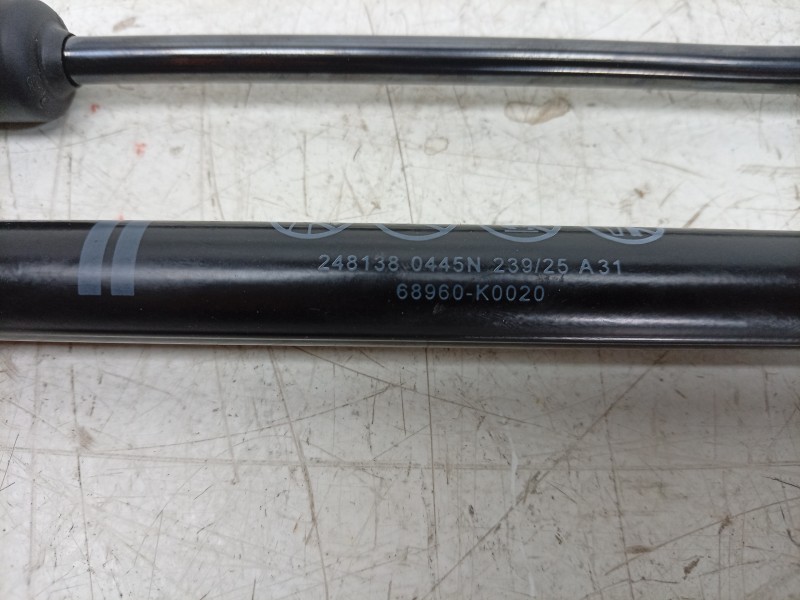 Recambio de amortiguadores maletero / porton para toyota yaris (_p21_, _pa1_, _ph1_) 1.5 hybrid (mxph10) referencia OEM IAM  689