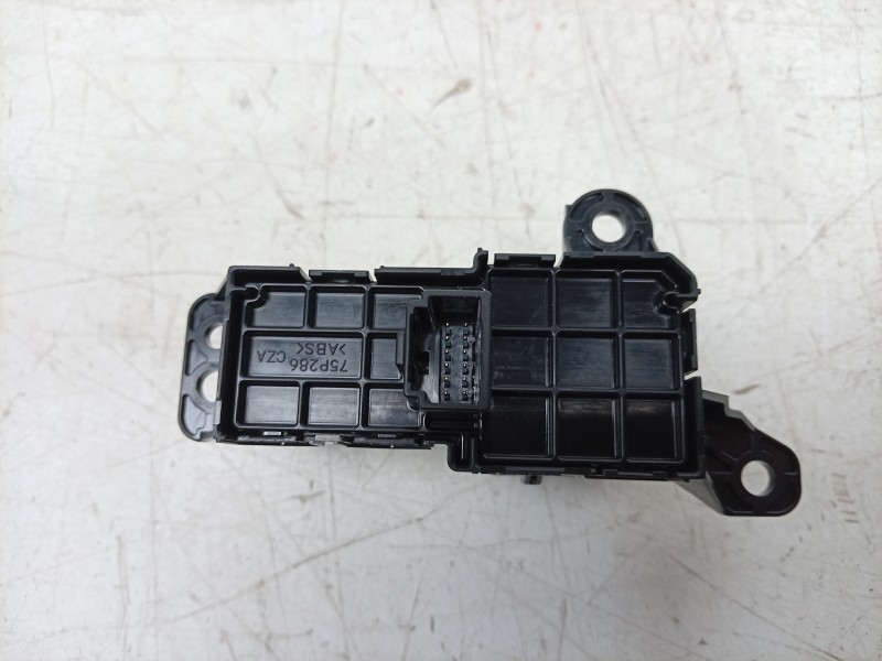 Recambio de palanca freno para toyota yaris (_p21_, _pa1_, _ph1_) 1.5 hybrid (mxph10) referencia OEM IAM 84390K0010 46201K0010C0