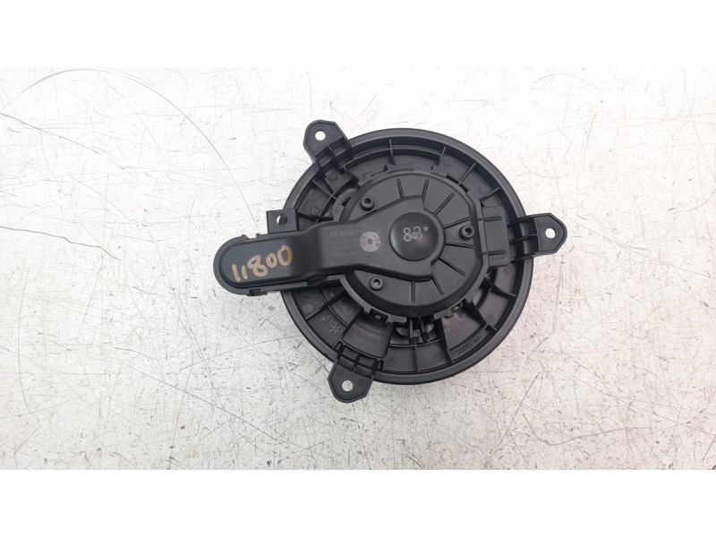 Recambio de ventilador calefaccion para ssangyong rexton limited 4x4 referencia OEM IAM 6911336500  