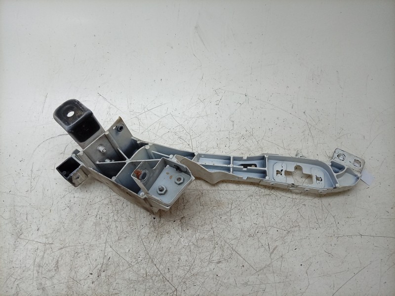 Recambio de absorbedor/soporte traviesa paragolpes para maserati ghibli iii (m157) 3.0 s q4 referencia OEM IAM  673008133 