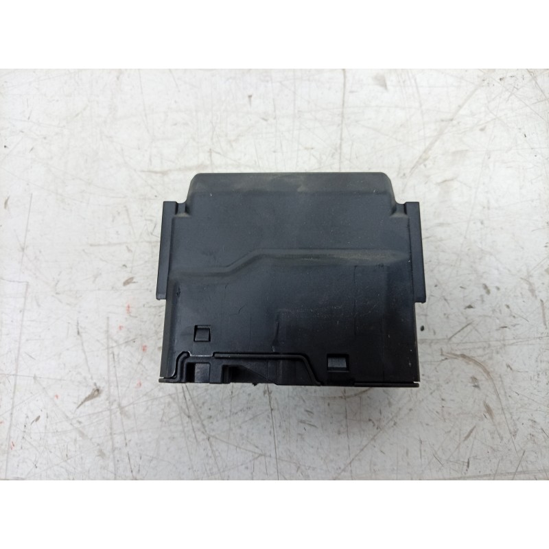 Recambio de modulo electronico para toyota yaris (_p21_, _pa1_, _ph1_) 1.5 hybrid (mxph10) referencia OEM IAM 74810385 826445205