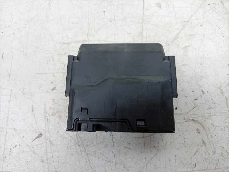 Recambio de modulo electronico para toyota yaris (_p21_, _pa1_, _ph1_) 1.5 hybrid (mxph10) referencia OEM IAM 74810385 826445205