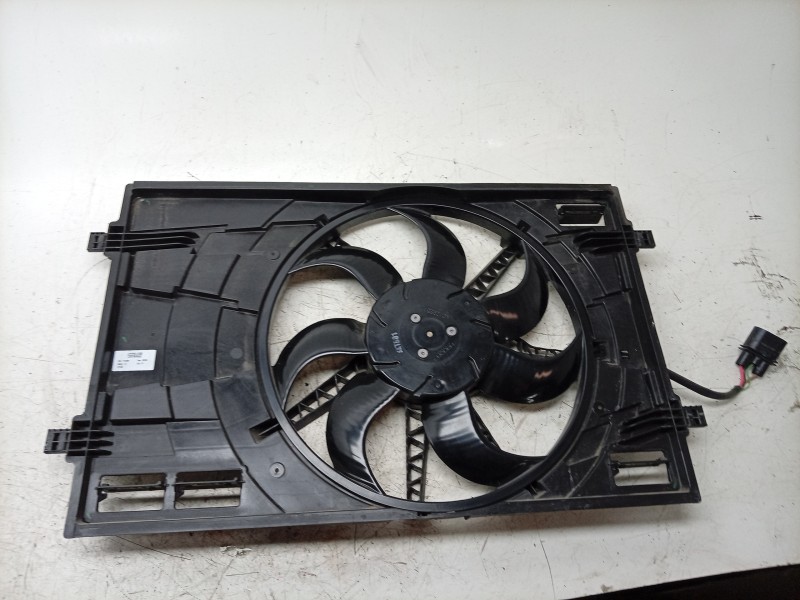 Recambio de electroventilador para skoda octavia iv (nx3, nn3, pv3) 2.0 tdi referencia OEM IAM  5WA121203L EVF830037VW
