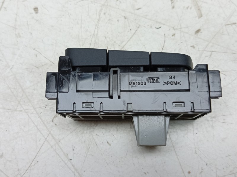 Recambio de mando multifuncion para toyota yaris (_p21_, _pa1_, _ph1_) 1.5 hybrid (mxph10) referencia OEM IAM 250512 M81303 