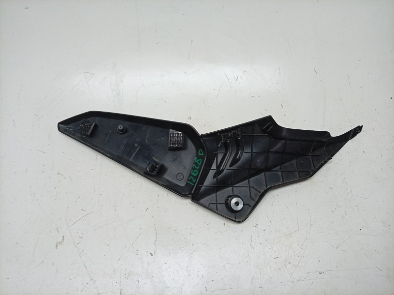 Recambio de moldura para honda cb (501cc - ) cb 650 r (rh08, rh02) referencia OEM IAM  83611MKYD500 