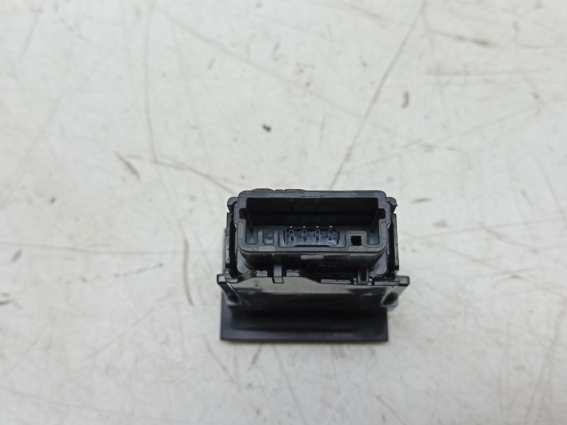 Recambio de warning para toyota yaris (_p21_, _pa1_, _ph1_) 1.5 hybrid (mxph10) referencia OEM IAM  843320D230 