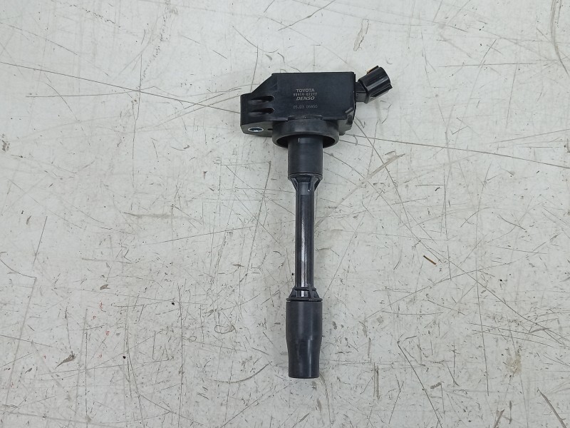 Recambio de bobina encendido para toyota yaris (_p21_, _pa1_, _ph1_) 1.5 hybrid (mxph10) referencia OEM IAM 05J2305850 909190227