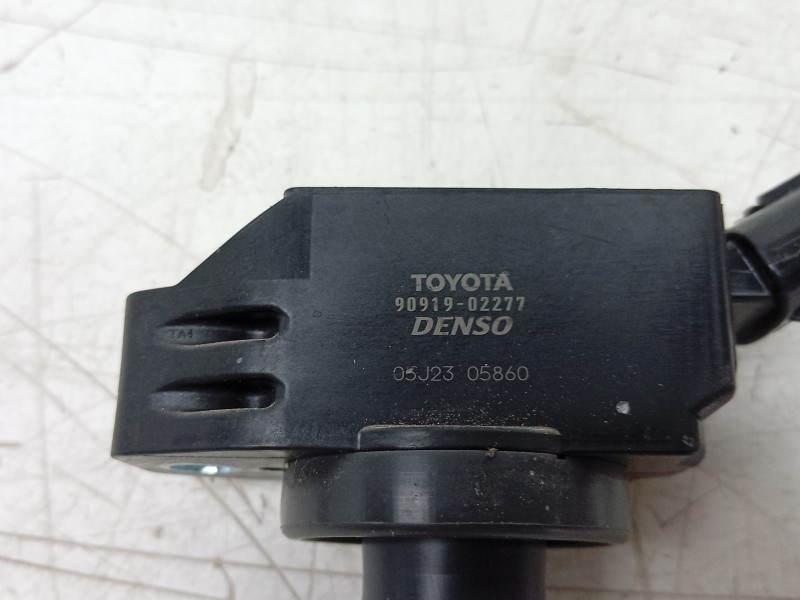 Recambio de bobina encendido para toyota yaris (_p21_, _pa1_, _ph1_) 1.5 hybrid (mxph10) referencia OEM IAM 05J2305860 909190227