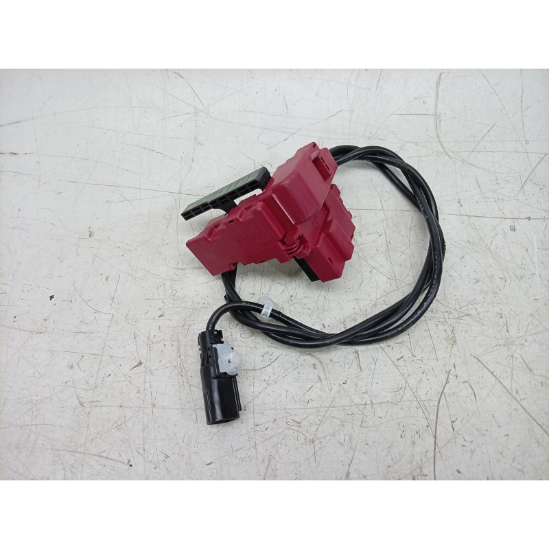 Recambio de caja reles / fusibles para toyota yaris (_p21_, _pa1_, _ph1_) 1.5 hybrid (mxph10) referencia OEM IAM  82620K0020 