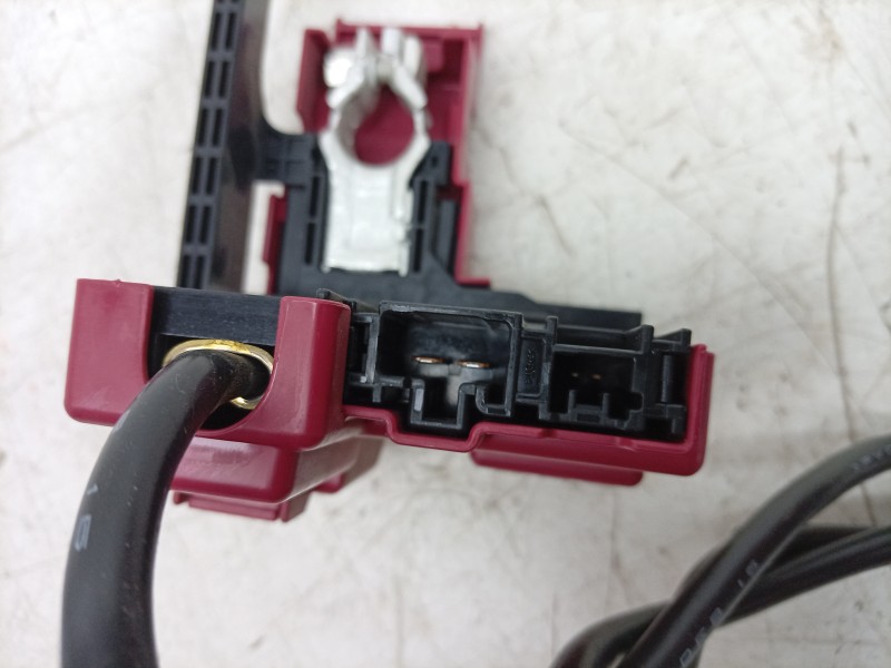 Recambio de caja reles / fusibles para toyota yaris (_p21_, _pa1_, _ph1_) 1.5 hybrid (mxph10) referencia OEM IAM  82620K0020 