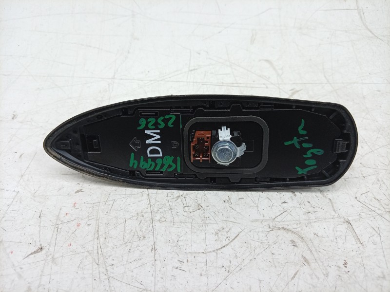 Recambio de antena para toyota yaris (_p21_, _pa1_, _ph1_) 1.5 hybrid (mxph10) referencia OEM IAM  867600D010 