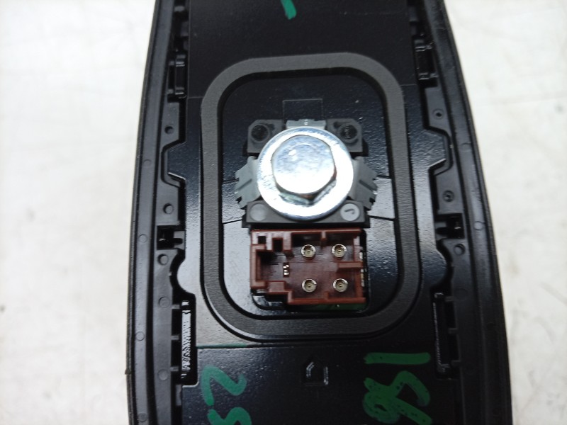 Recambio de antena para toyota yaris (_p21_, _pa1_, _ph1_) 1.5 hybrid (mxph10) referencia OEM IAM  867600D010 