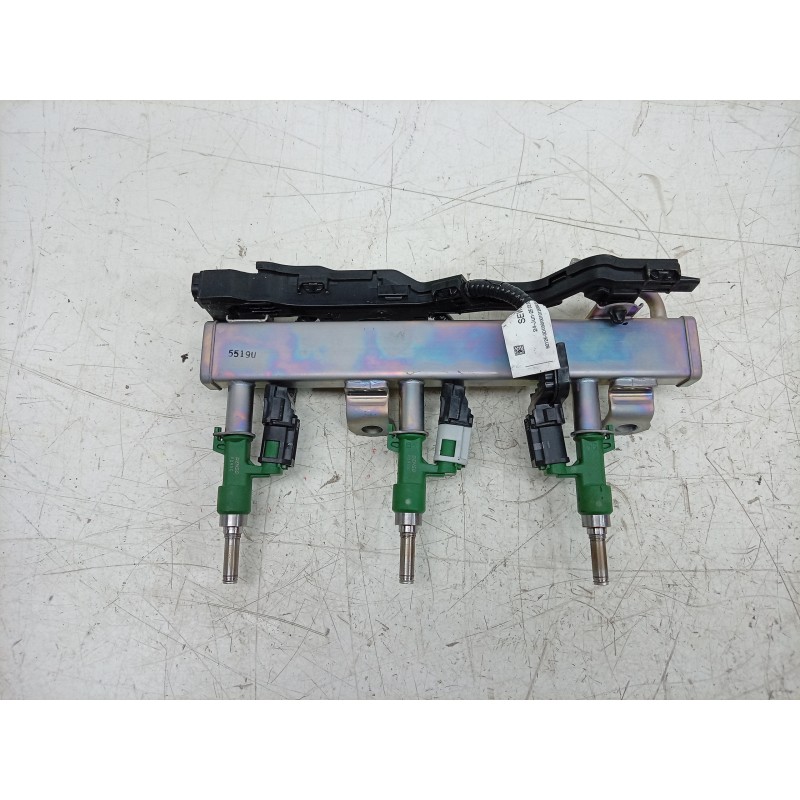 Recambio de rampa inyectora para toyota yaris (_p21_, _pa1_, _ph1_) 1.5 hybrid (mxph10) referencia OEM IAM  821250D030A 