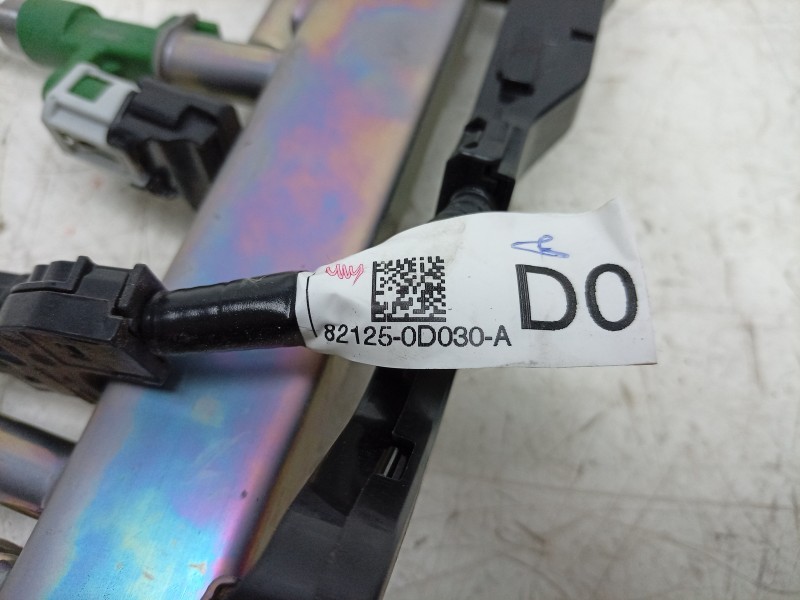Recambio de rampa inyectora para toyota yaris (_p21_, _pa1_, _ph1_) 1.5 hybrid (mxph10) referencia OEM IAM  821250D030A 