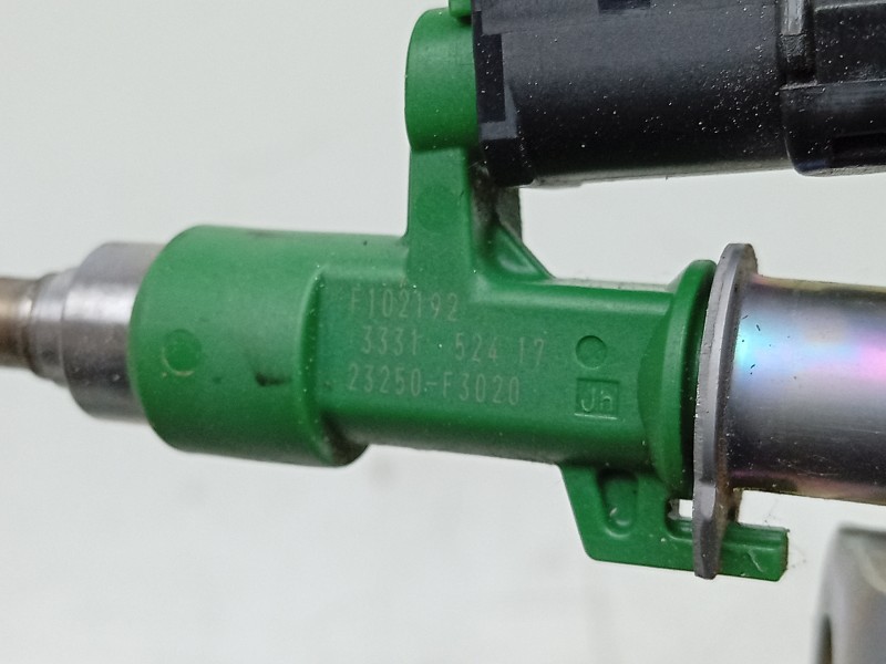Recambio de rampa inyectora para toyota yaris (_p21_, _pa1_, _ph1_) 1.5 hybrid (mxph10) referencia OEM IAM  821250D030A 