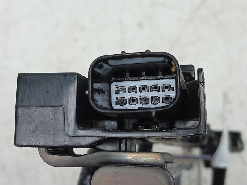 Recambio de rampa inyectora para toyota yaris (_p21_, _pa1_, _ph1_) 1.5 hybrid (mxph10) referencia OEM IAM  821250D030A 