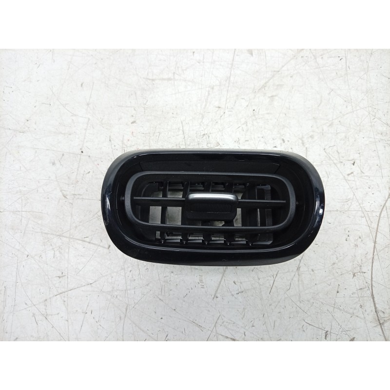 Recambio de rejilla aireadora para toyota yaris (_p21_, _pa1_, _ph1_) 1.5 hybrid (mxph10) referencia OEM IAM   