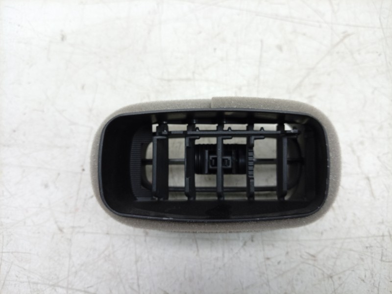Recambio de rejilla aireadora para toyota yaris (_p21_, _pa1_, _ph1_) 1.5 hybrid (mxph10) referencia OEM IAM   