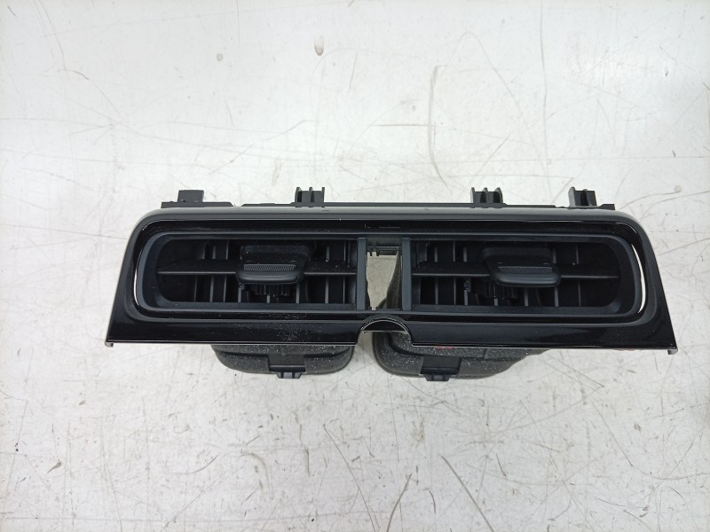 Recambio de rejilla aireadora para toyota yaris (_p21_, _pa1_, _ph1_) 1.5 hybrid (mxph10) referencia OEM IAM  0C5642D650 