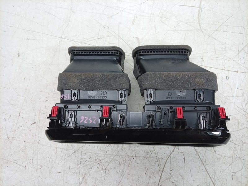 Recambio de rejilla aireadora para toyota yaris (_p21_, _pa1_, _ph1_) 1.5 hybrid (mxph10) referencia OEM IAM  0C5642D650 