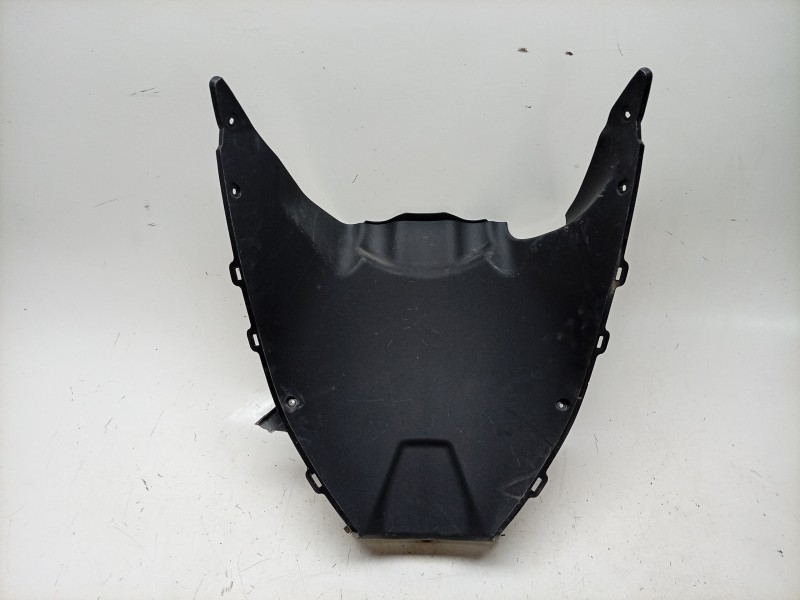 Recambio de moldura para honda pcx 125 referencia OEM IAM  64521K1ZJ100 