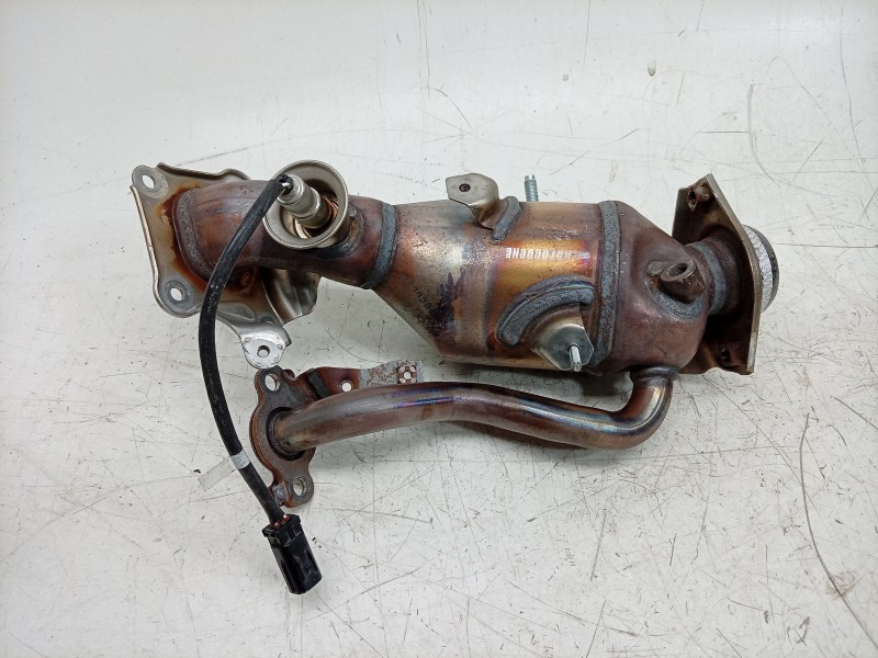 Recambio de catalizador para toyota yaris (_p21_, _pa1_, _ph1_) 1.5 hybrid (mxph10) referencia OEM IAM   