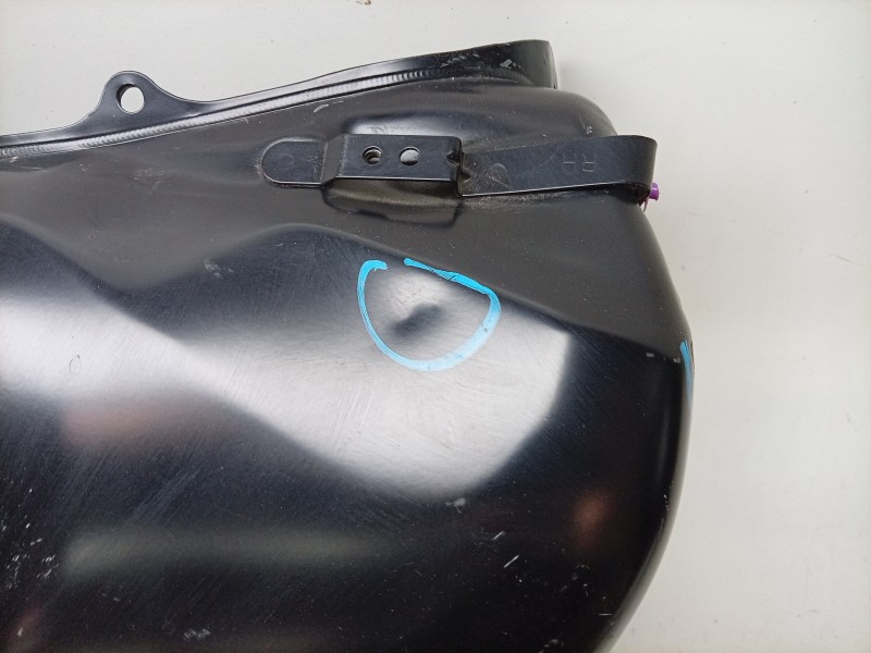 Recambio de deposito combustible para yamaha mt mt-09 (rn83) referencia OEM IAM  B7N2411000P1 