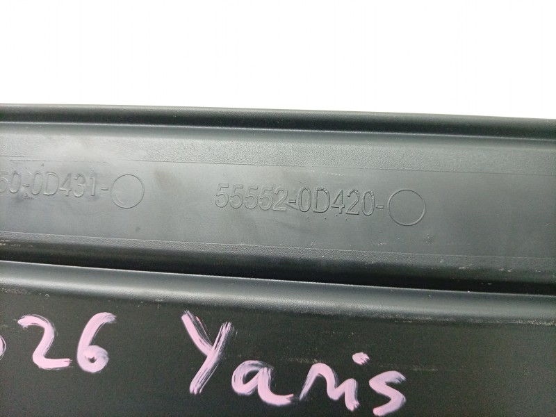 Recambio de guantera para toyota yaris (_p21_, _pa1_, _ph1_) 1.5 hybrid (mxph10) referencia OEM IAM 555520D420 55550K0030B0 