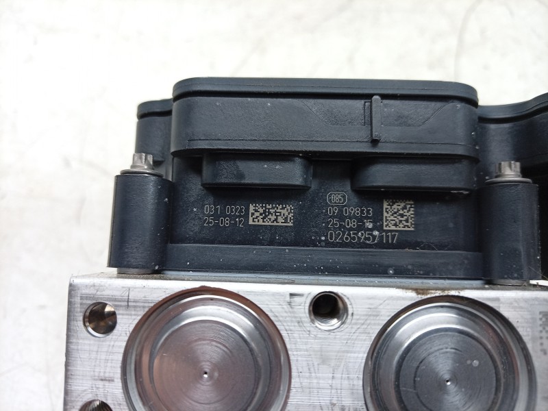 Recambio de abs para toyota yaris (_p21_, _pa1_, _ph1_) 1.5 hybrid (mxph10) referencia OEM IAM  44050K0181 