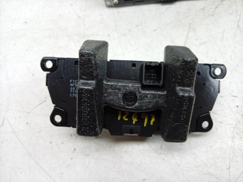 Recambio de sistema audio / radio cd para ford kuga ii (dm2) 1.5 tdci referencia OEM IAM  CV4T19C107LJ 