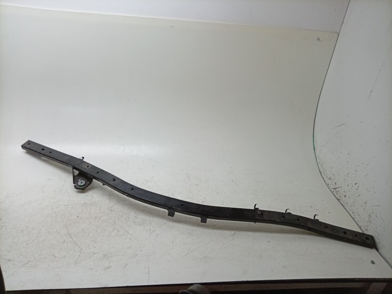 Recambio de travesaño superior para maserati ghibli iii (m157) 3.0 s q4 referencia OEM IAM  670037229 