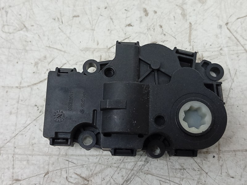 Recambio de motor apertura para mercedes-benz clase gla (x156) gla 180 (156.942) referencia OEM IAM 412650920 CZ1139301710 