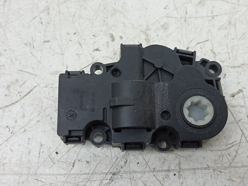 Recambio de motor apertura para mercedes-benz clase gla (x156) gla 180 (156.942) referencia OEM IAM 412650920 CZ1139301710 