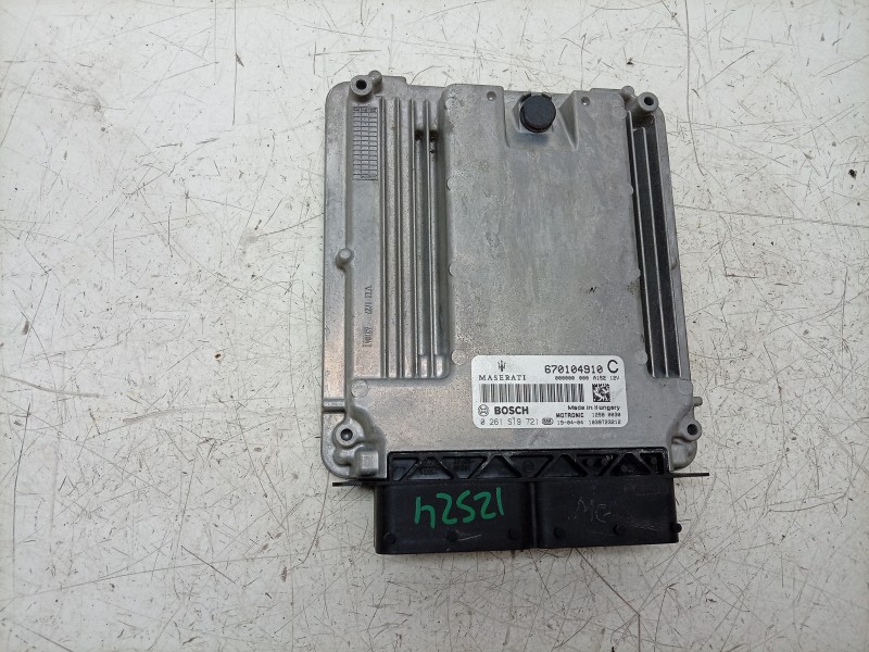 Recambio de centralita motor uce para maserati ghibli iii (m157) 3.0 s q4 referencia OEM IAM  670104910 