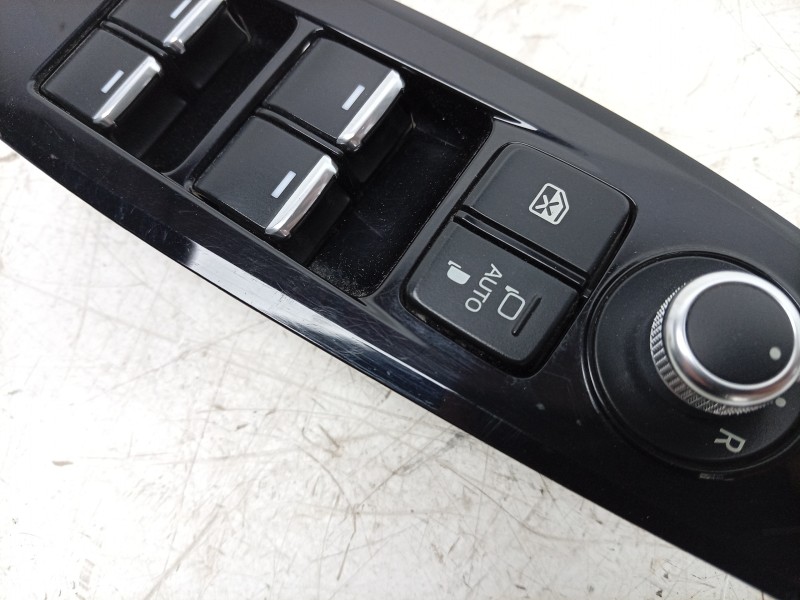 Recambio de mando elevalunas delantero izquierdo para mazda 6 station wagon (gj, gl) 2.0 (gjefw) referencia OEM IAM  GP8D66350 