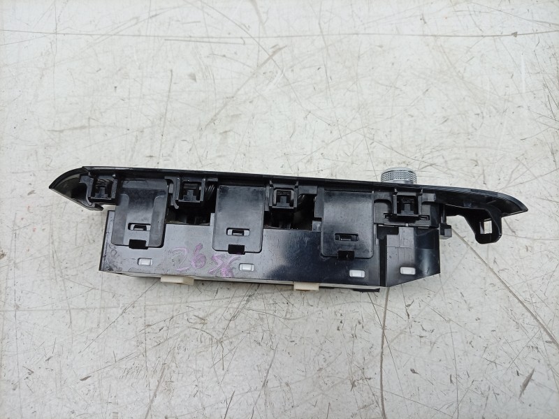 Recambio de mando elevalunas delantero izquierdo para mazda 6 station wagon (gj, gl) 2.0 (gjefw) referencia OEM IAM  GP8D66350 