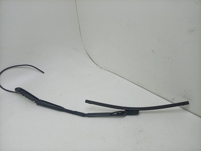 Recambio de brazo limpia delantero izquierdo para volvo v60 ii cross country (227) d4 awd referencia OEM IAM  W000096128 