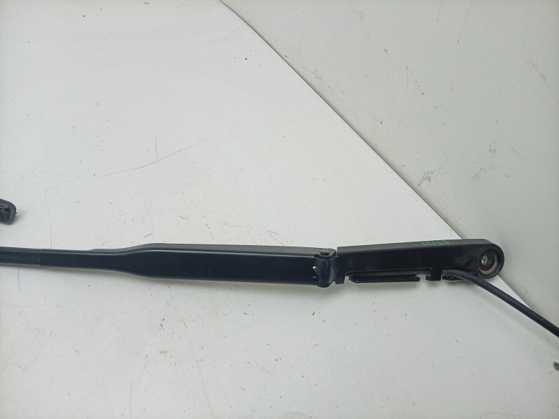 Recambio de brazo limpia delantero izquierdo para volvo v60 ii cross country (227) d4 awd referencia OEM IAM  W000096128 