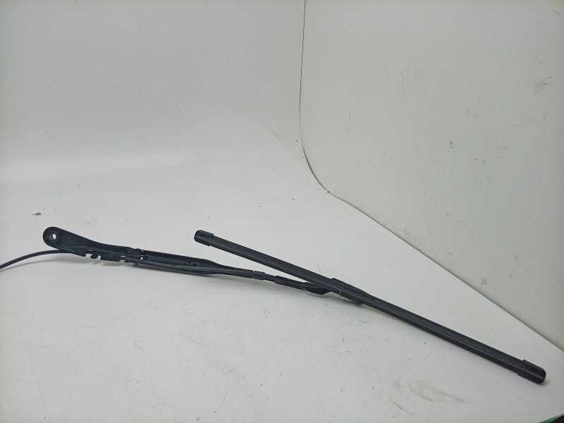 Recambio de brazo limpia delantero derecho para volvo v60 ii cross country (227) d4 awd referencia OEM IAM  W000092558 
