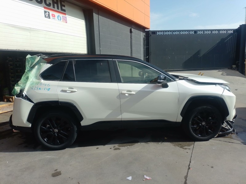 toyota rav 4 v (_a5_, _h5_) del año 2022