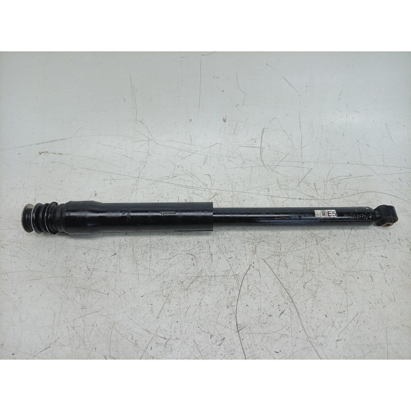 Recambio de amortiguador trasero derecho para toyota yaris (_p21_, _pa1_, _ph1_) 1.5 hybrid (mxph10) referencia OEM IAM  485300D