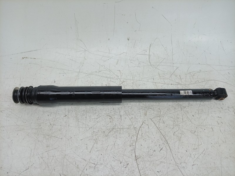 Recambio de amortiguador trasero derecho para toyota yaris (_p21_, _pa1_, _ph1_) 1.5 hybrid (mxph10) referencia OEM IAM  485300D