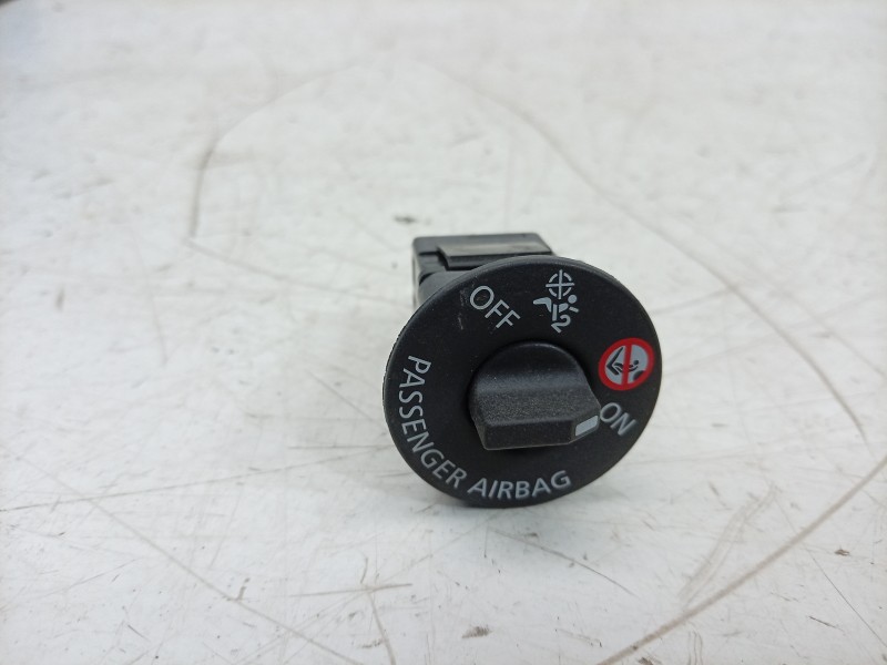 Recambio de interruptor para renault clio v (b7_) 1.0 lpg (b7mt) referencia OEM IAM  681991670R 