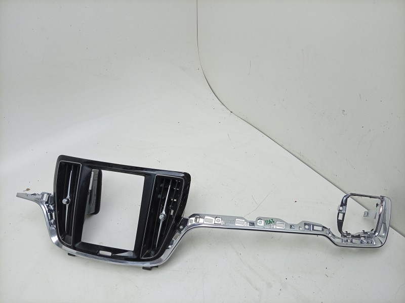 Recambio de aireador central para volvo v60 ii cross country (227) d4 awd referencia OEM IAM  31477274 