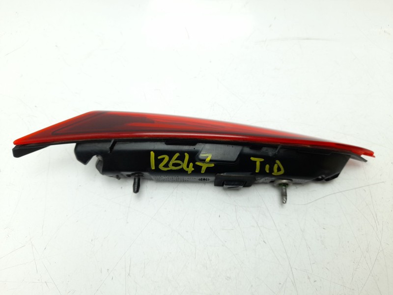 Recambio de piloto trasero derecho interior para opel insignia a sedán (g09) 2.0 turbo e85 (69) referencia OEM IAM  23135916 