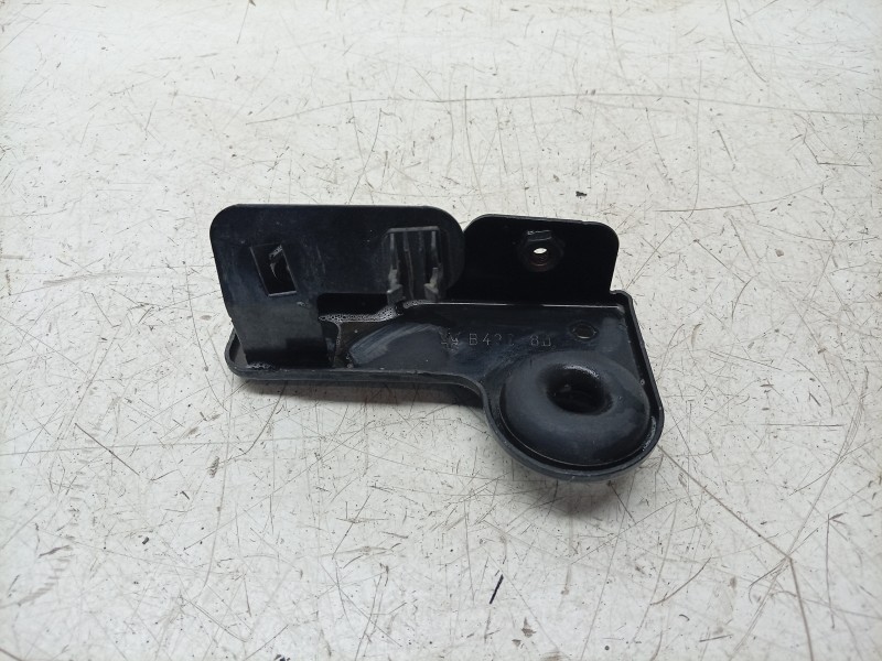 Recambio de soporte radiador para maserati ghibli iii (m157) 3.0 s q4 referencia OEM IAM  670037757 