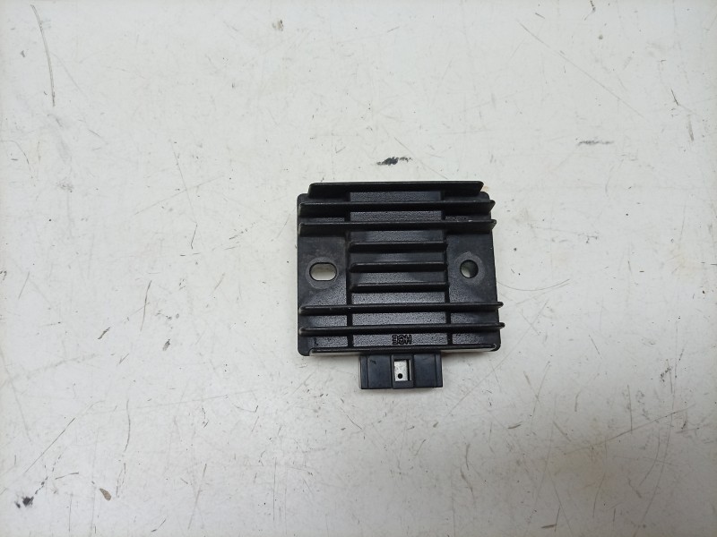 Recambio de regulador de corriente para yamaha x-max x-max 300 (sh14) referencia OEM IAM  2GSH19600100 