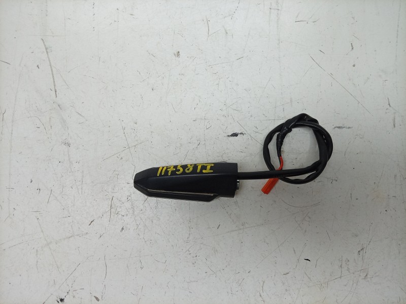 Recambio de piloto trasero izquierdo para honda cb 500f cb 500 f referencia OEM IAM  33650MKPD01 